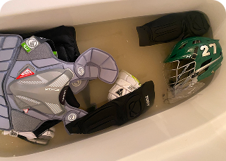 SMELLY GEAR &amp; EQUIPMENT ODOR